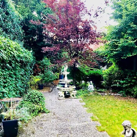 Burgund מלון 3*